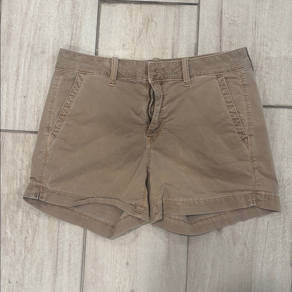 American Eagle Khakis Shorts